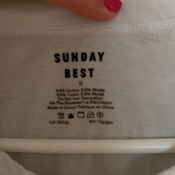 Aritzia peach logo tee shirt - Picture 2 of 3